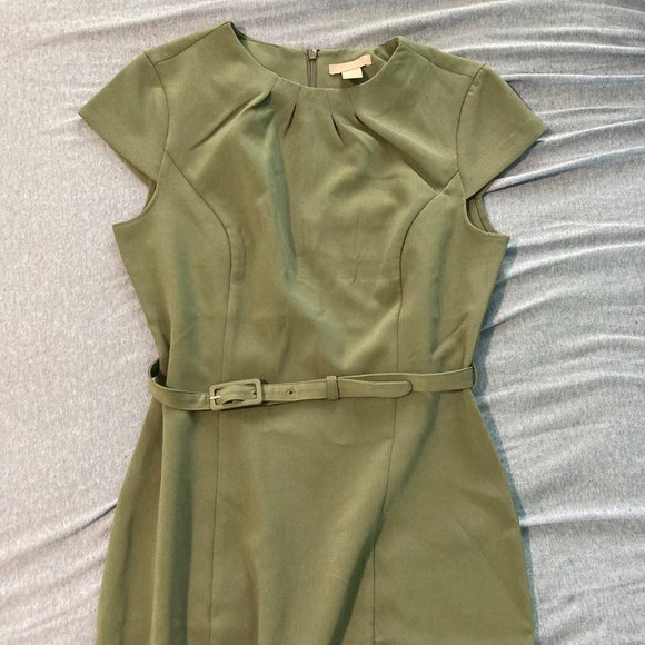 SOLD - H&M women's business casual dress with belt - size medium - Picture 1 of 2